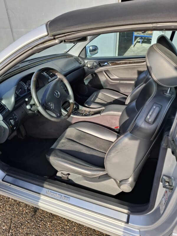 Mercedes 230 CLK – Image 21
