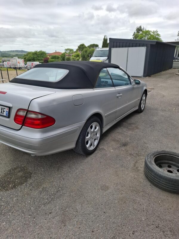 Mercedes 230 CLK – Image 15