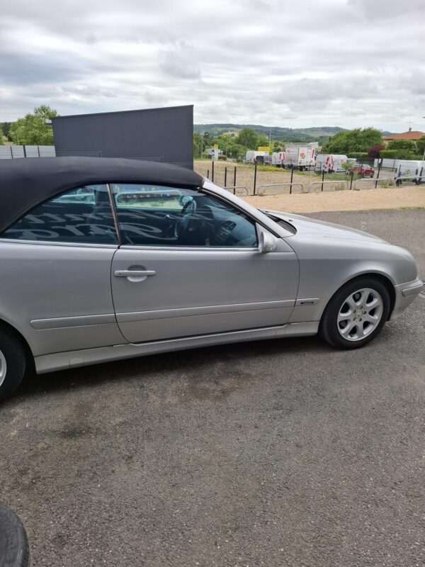 Mercedes 230 CLK – Image 14