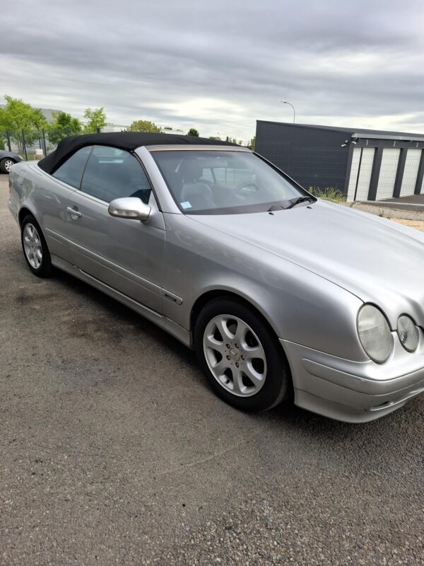 Mercedes 230 CLK – Image 13