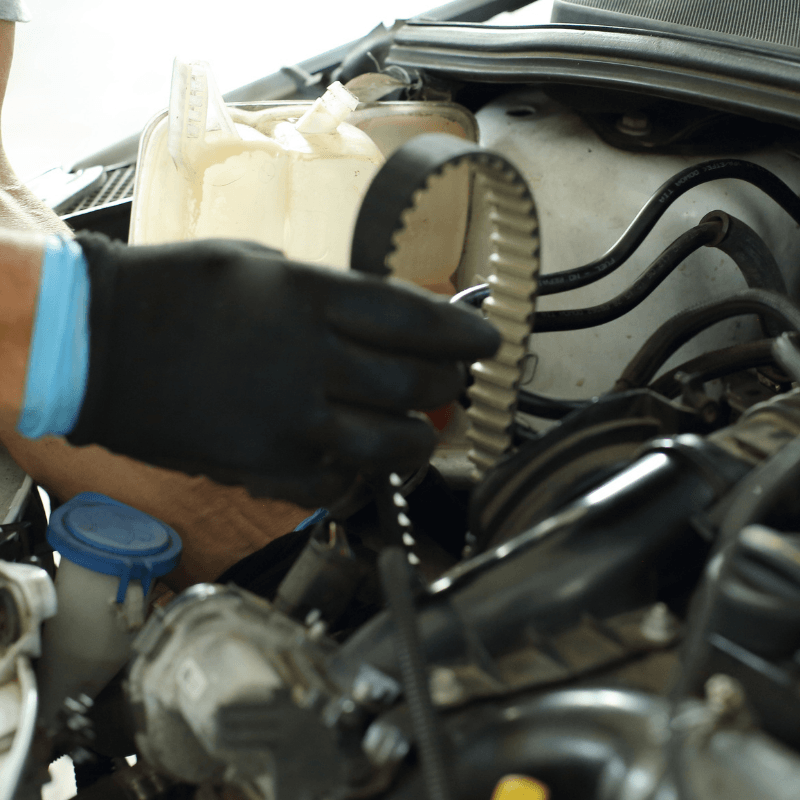 Changement de courroie de distribution chez Authentic Garage à Monflanquin